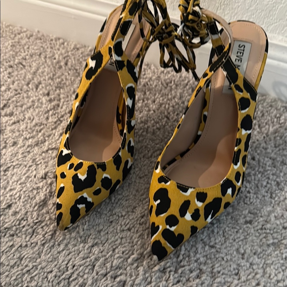 Steve Madden Yellow Black Heels Bold Statement